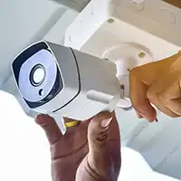 Tim teknisi melakukan maintenance CCTV di Stabat